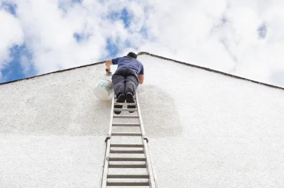 Peinture extérieure à Laperche — façades et ravalement