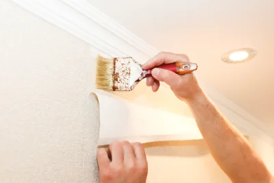 Pose de papier peint à Laperche — revêtements muraux et toiles de verre